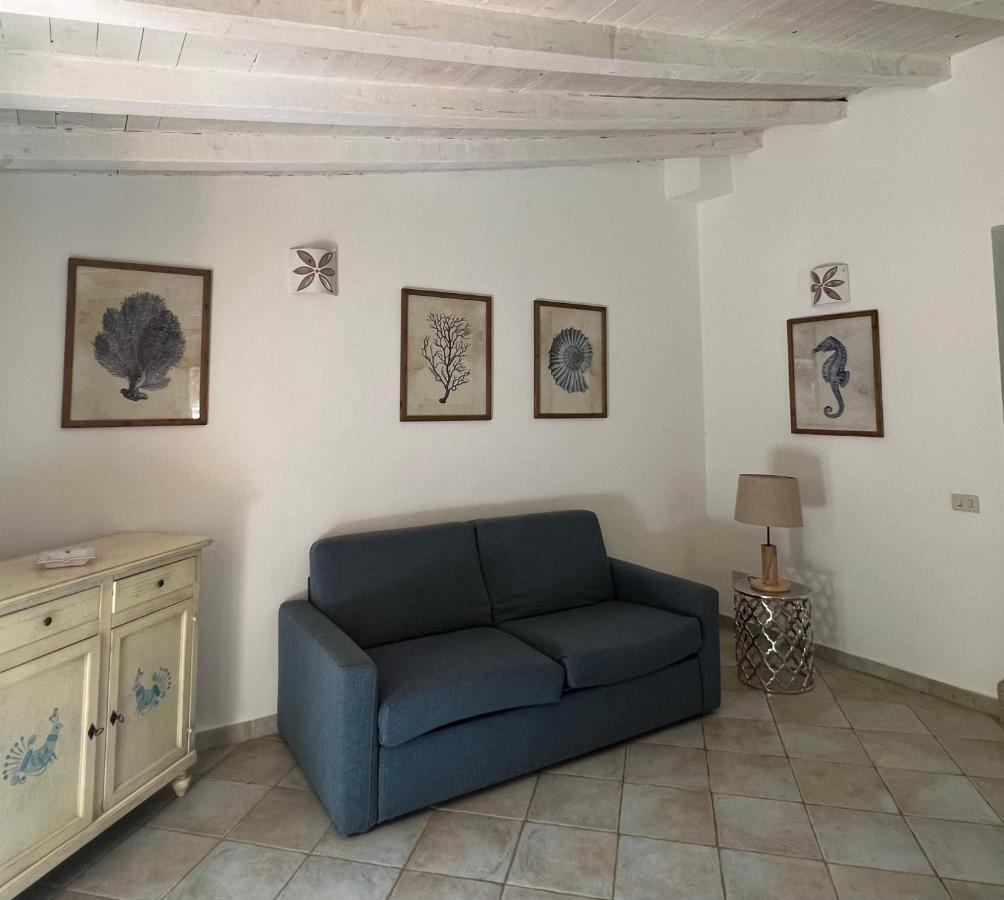 Appartamento Il Caracolo A Cala Francese La Maddalena  Exterior foto